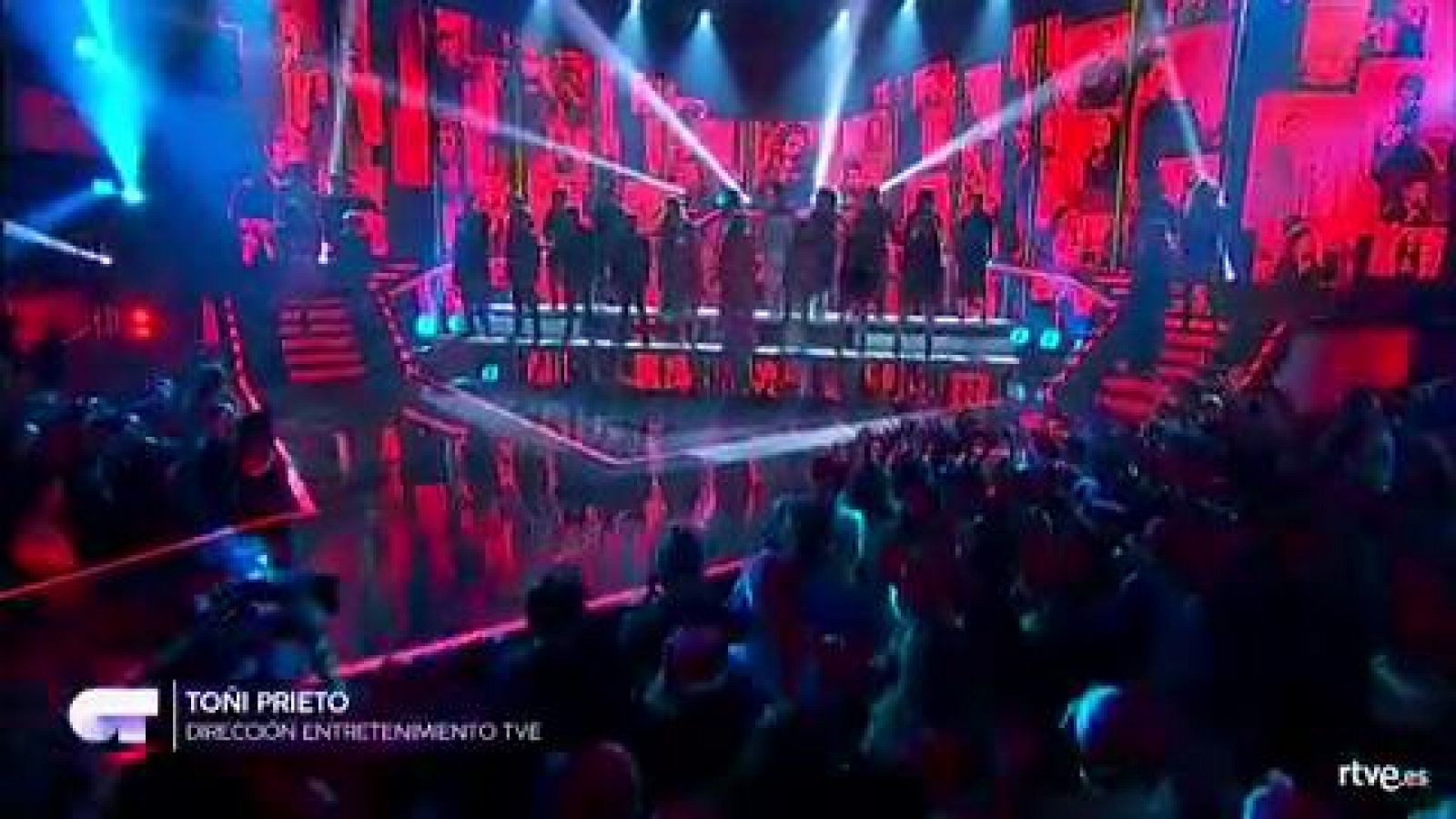 Operación Triunfo - Los concursantes de OT1 y OT 2017 cantan "Mi música es tu voz" en la Gala de Navidad de OT