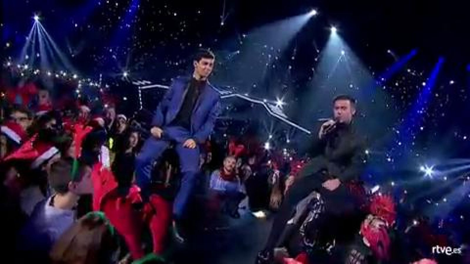 Operación Triunfo - Alfred y Naim cantan "Adoro" en la Gala de Navidad de OT