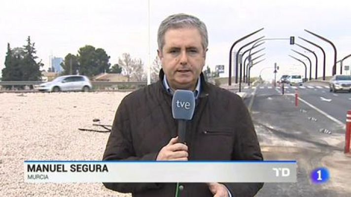 Telediario 1 - Dos personas han fallecido en un accidente en Murcia