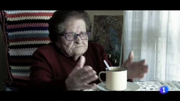 Telediario 1 - Un mensaje para que ningún mayor esté solo durante estas navidades