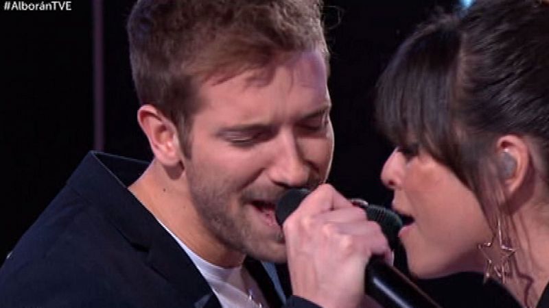 Vanesa Martín y Pablo Alborán cantan "Ya"