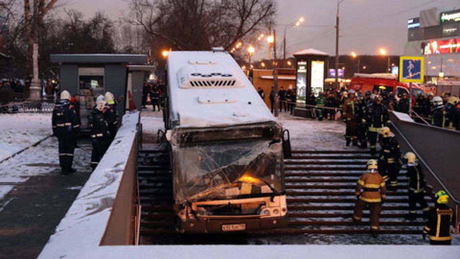 Autobús Moscú: Al menos cinco muertos atropellados por un autobús en una boca de metro en Moscú