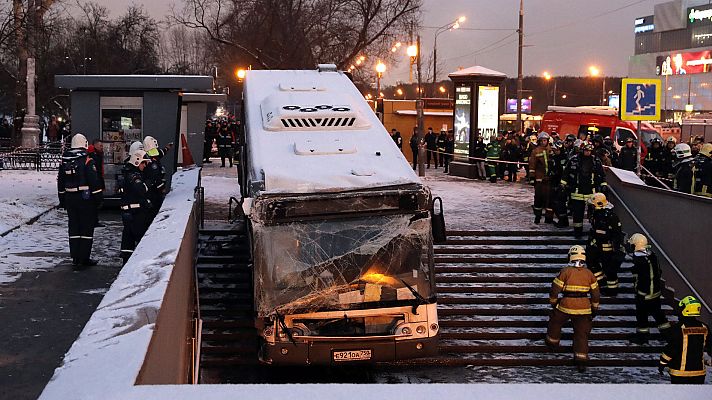 Informativo 24h - Al menos cinco muertos en accidente autobús en Moscú