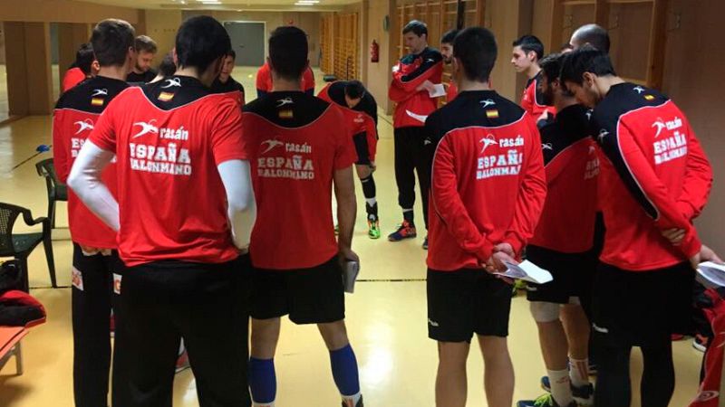 La selección española de balonmano ya ha empezado a preparar el próximo Europeo de Croacia para el que Jordi Ribera aspira a llegar, al menos, "hasta semifinales".