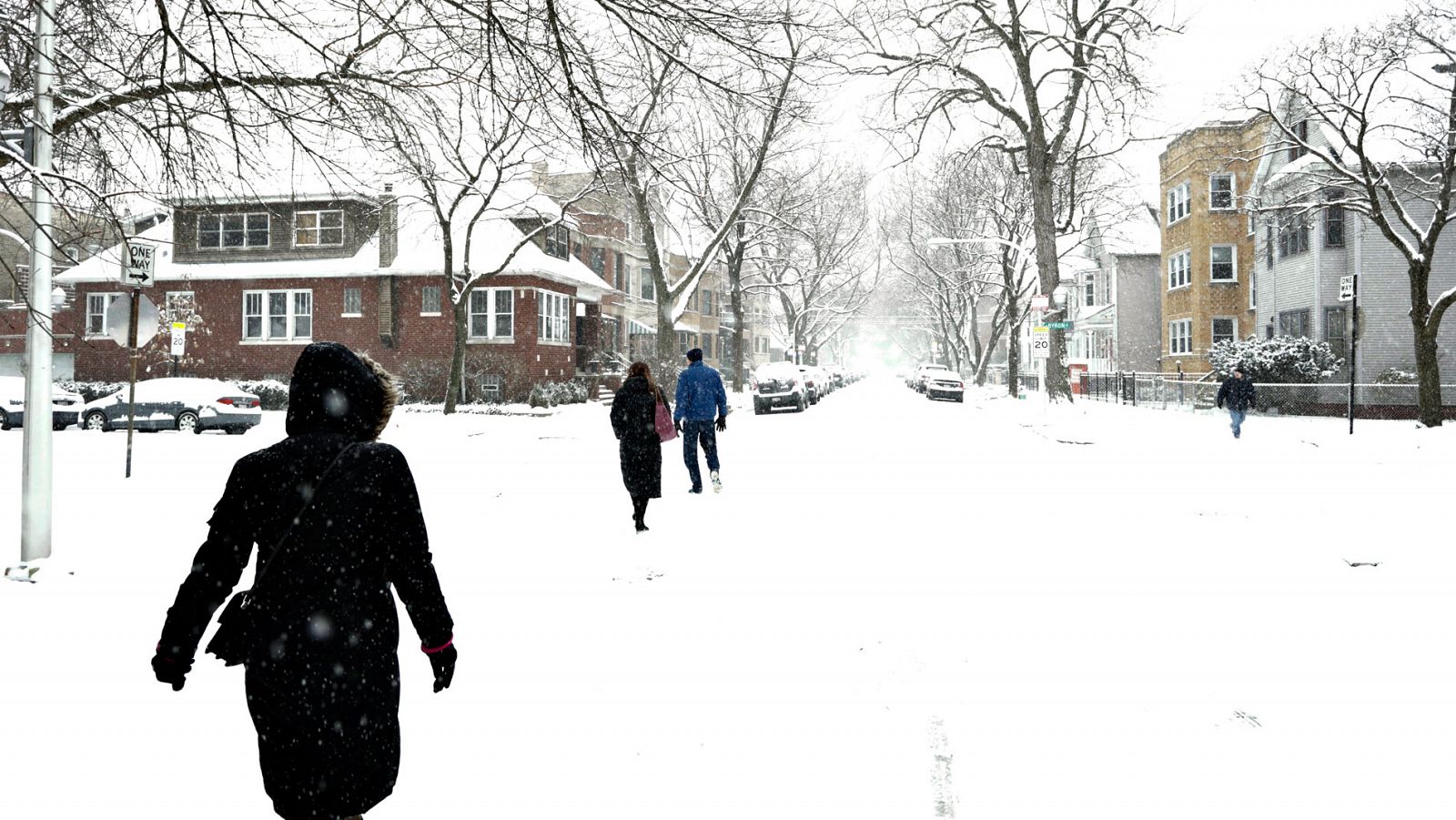 Temporal EE.UU. - La ola de frío y nieve paraliza el tráfico rodado en el noreste de Estados Unidos