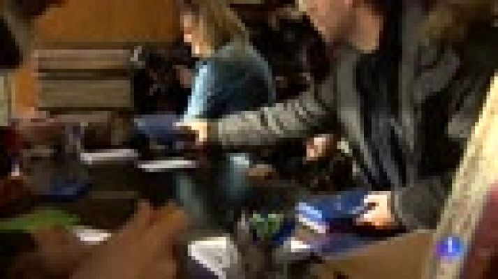 Telediario 1 - Zaragoza acoge la segunda edición de "Libros que importan", un amigo invisible literario