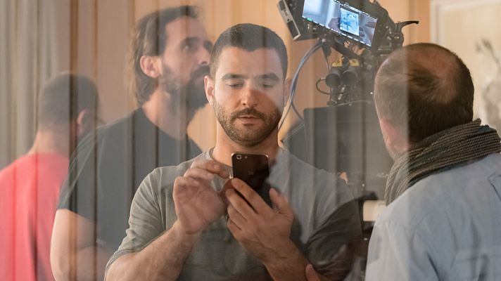 Traición - La escena más tórrida de Antonio Velázquez y Natalia Ro.