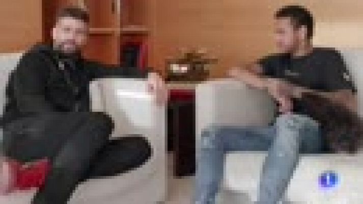 Telediario 1 - Piqué entrevista a Neymar: "¿Firmarías una final del Mundial Brasil-España?"