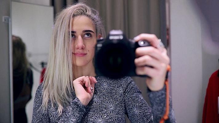 Campanadas 2018 - Bannanitas en busca del outfit perfecto