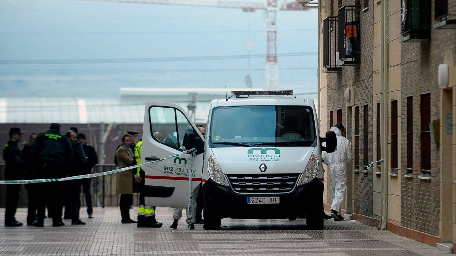 Violencia machista: Un hombre mata presuntamente a su mujer en Azuqueca de Henares y después intenta suicidarse.- RVE.es