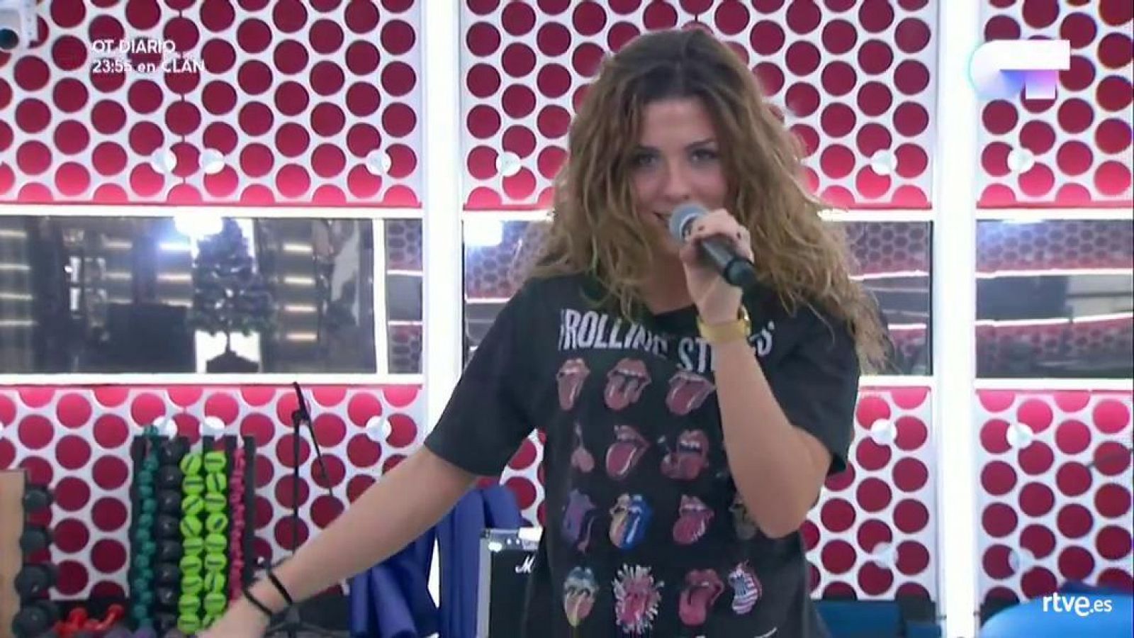 Operación Triunfo - Miriam canta 'Dramas y comedias' en el primer pase de micros de la gala 9