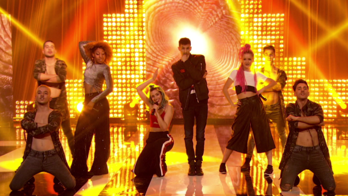 Especiales de Navidad - Sweet California y Danny Romero cantan 'Ay Dios mío'