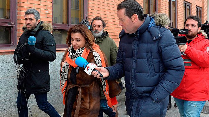 Telediario 1 - La menor que denunció abusos de tres jugadores de la Arandina declara que había otro chico en la casa