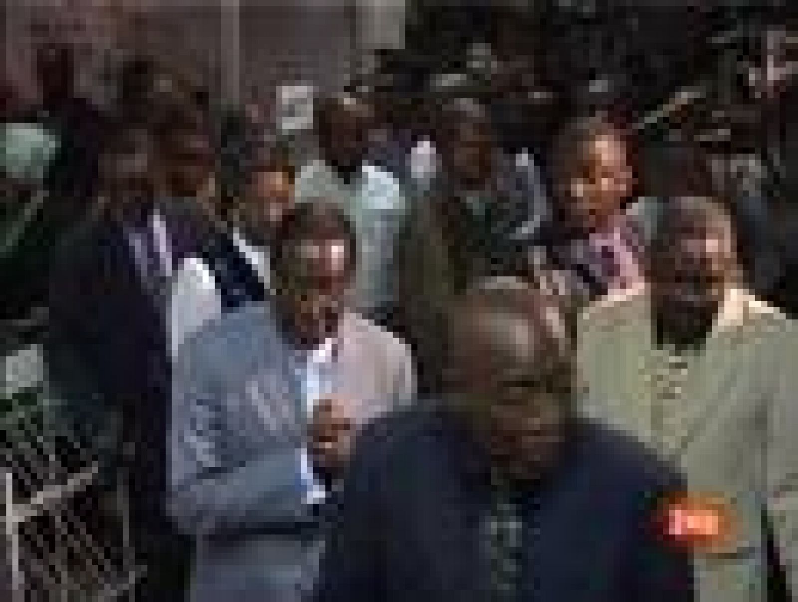 Sin programa: Mugabe visita a Tsvangirai | RTVE Play