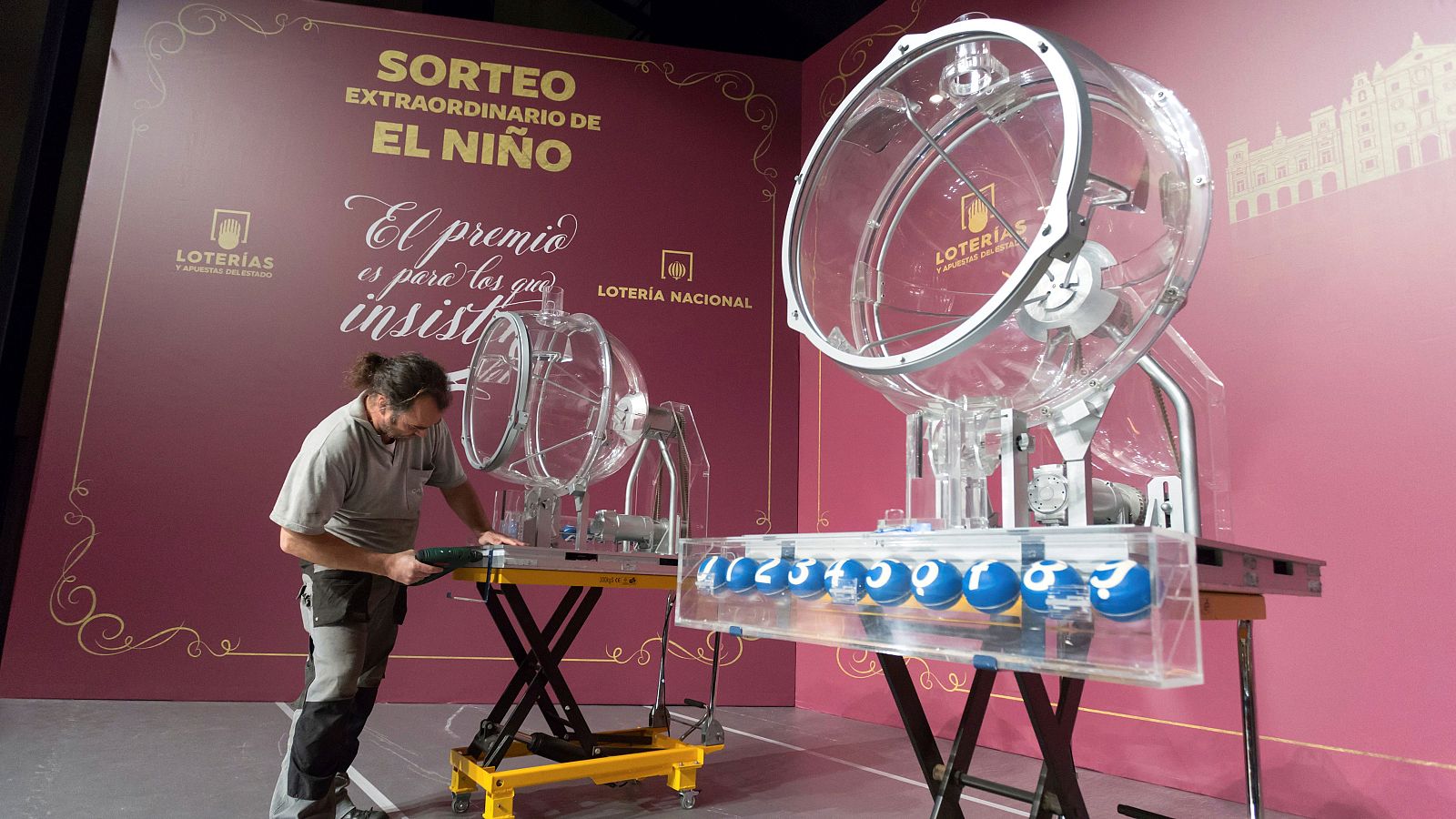 Se venden los últimos décimos del sorteo del Niño 2018