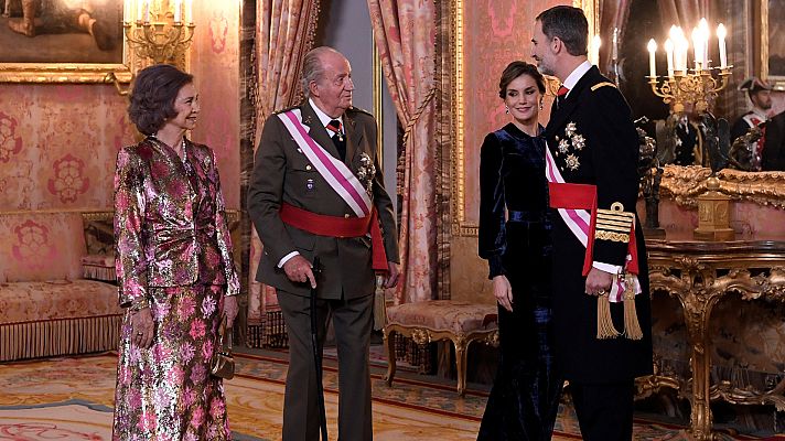 Telediario 1 - Juan Carlos I asiste a la Pascua Militar por primera vez desde su abdicación