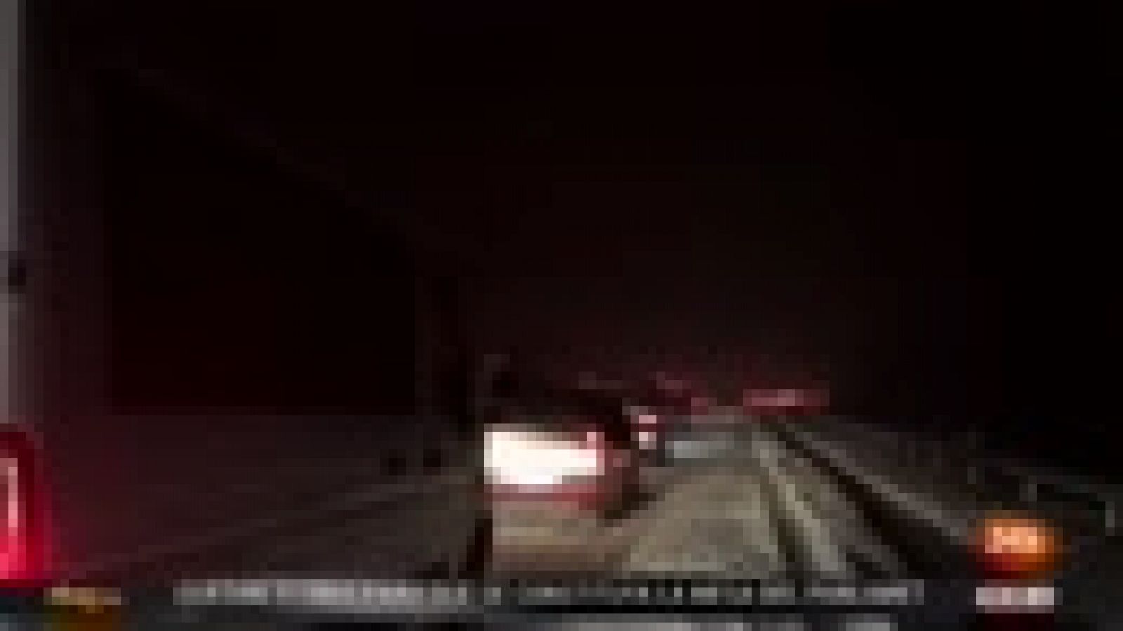 Sara Ramos (TVE), en la AP-6: "Desde las 19:00 no ha pasado ni un quitanieves ni ha venido ni un servicio de emergencias"