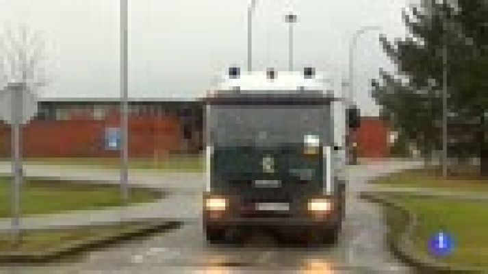 Telediario 1 - 'El Chicle' es trasladado de la cárcel de Teixeiro a la de A Lama por motivos de seguridad