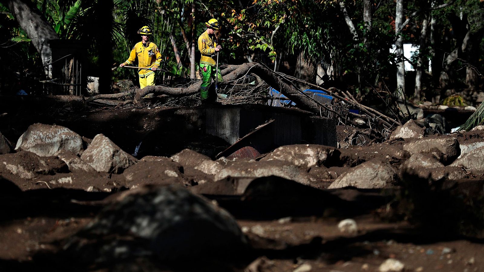 Los aludes de barro matan a una quincena de personas en California