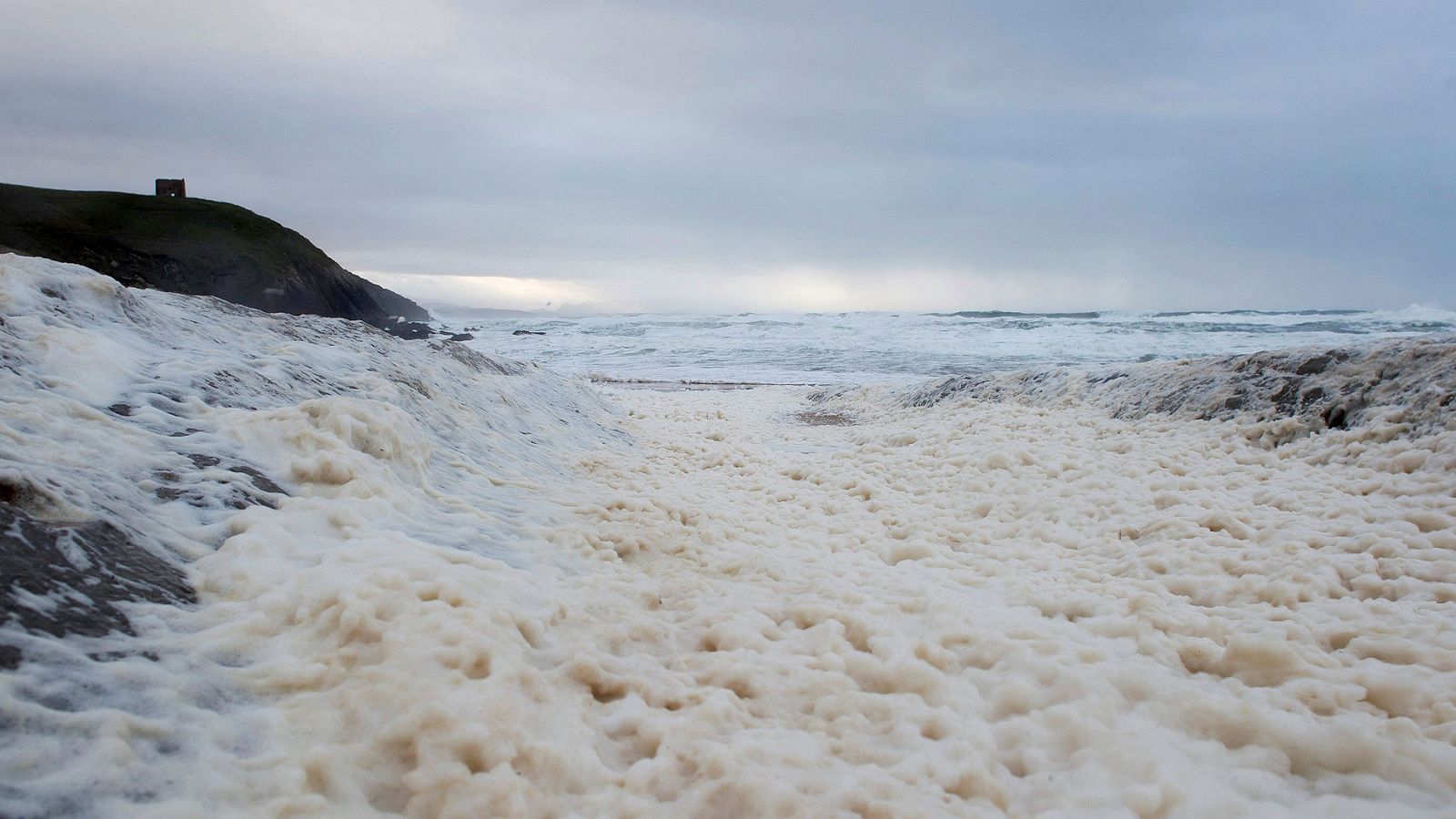 El viento y las bajas temperaturas ponen en alerta a casi toda España