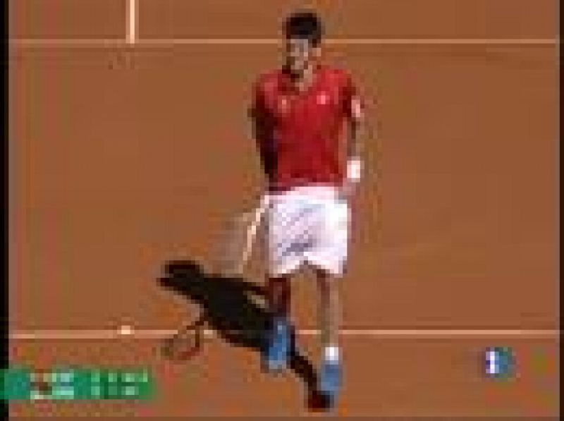  El tenista serbio Novak Djokovic se ha bajado los pantalones, literalmente, ante Rafa Nadal.