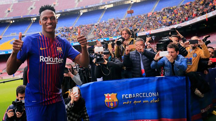 Telediario 1 - Yerry Mina, presentando con el Barça