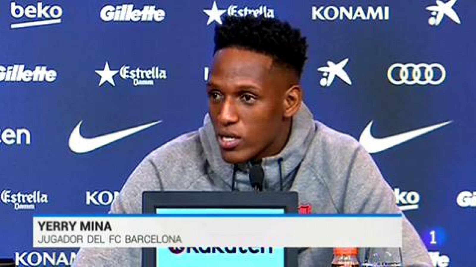 El Barcelona ha presentado a su nuevo fichaje, el colombiano Yerry Mina, en el Camp Nou.