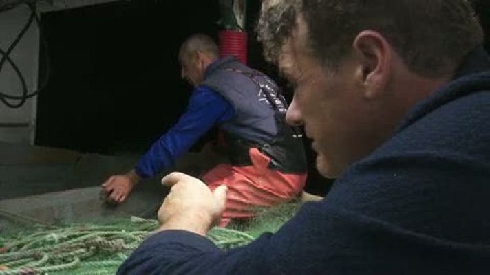 Las rutas Capone - Roberto se marea pescando