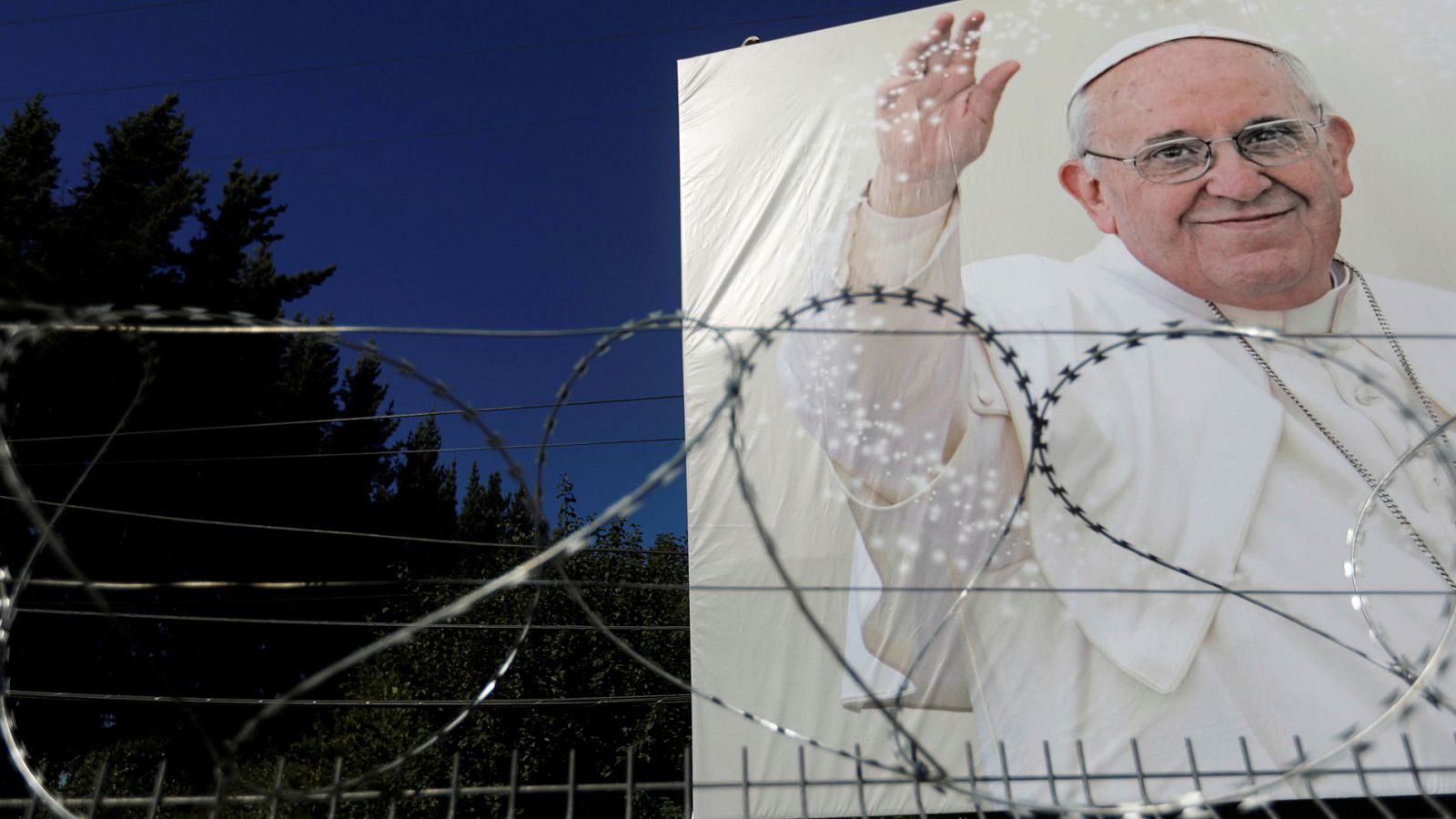 Críticas al Papa durante su visita a Chile por mantener a un obispo cuestionado por su actuación con los abusos sexuales