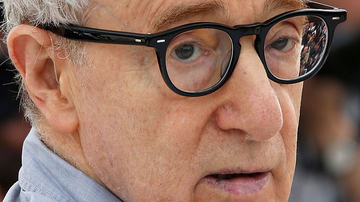Telediario 1 - La hija adoptiva de Woody Allen se reafirma en que abusó sexualmente de ella: "Soy creíble y digo la verdad"