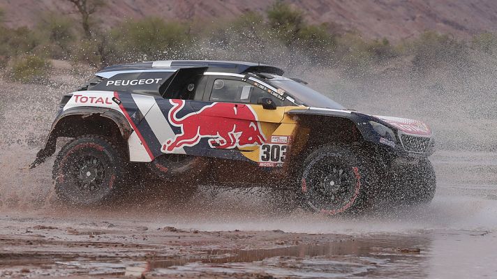 Telediario 1 - Dakar 2018 | Sainz sufrió para mantener el liderato