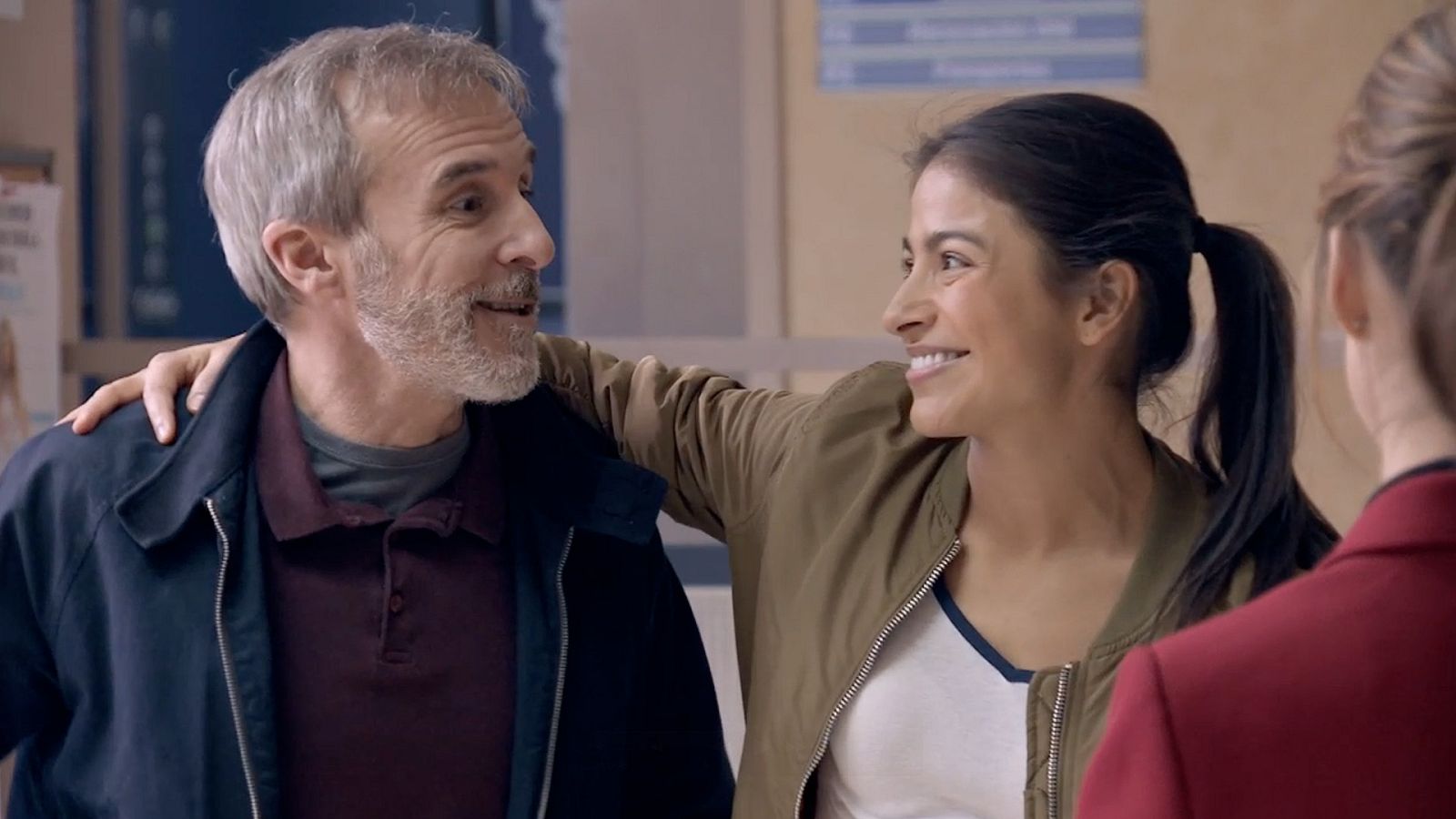 Servir y Proteger - Nacha se despide de sus compañeros