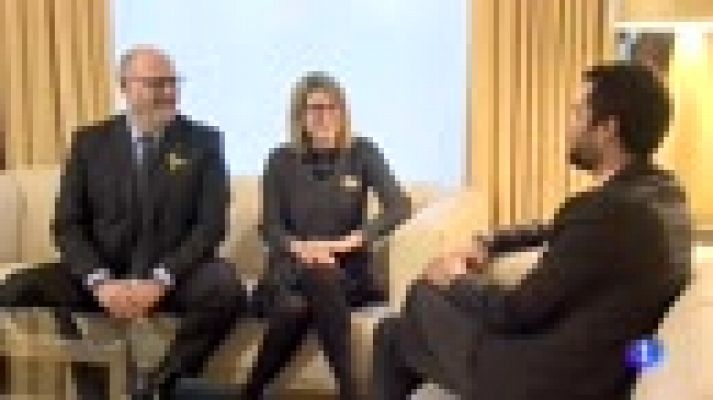 Telediario 1 - JxCat se plantea alegar la "inmunidad" de diputado para que Puigdemont no sea detenido al volver