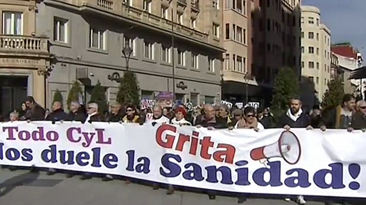 Telediario 1 - Miles de personas recorren Valladolid en defensa de la sanidad pública