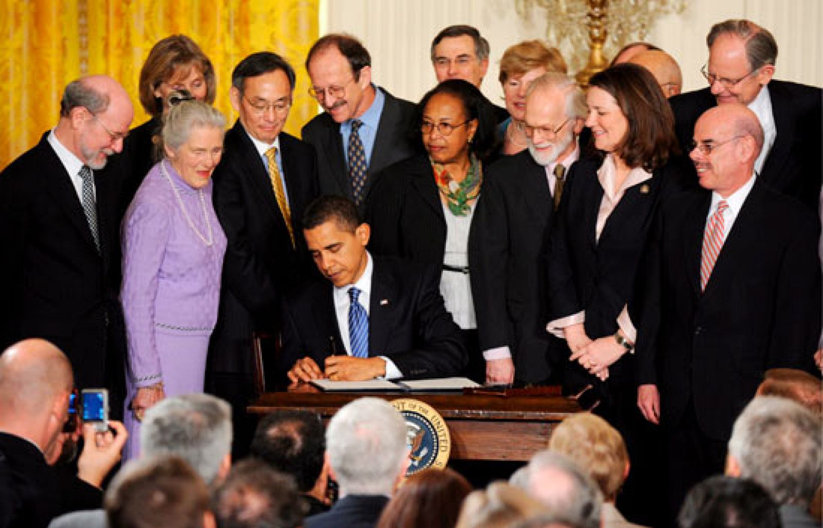 Barack Obama ha cumplido otra de sus promesas electorales al levantar la prohibición para financiar con dinero público la investigación con células madre que estableció George Bush en 2001.