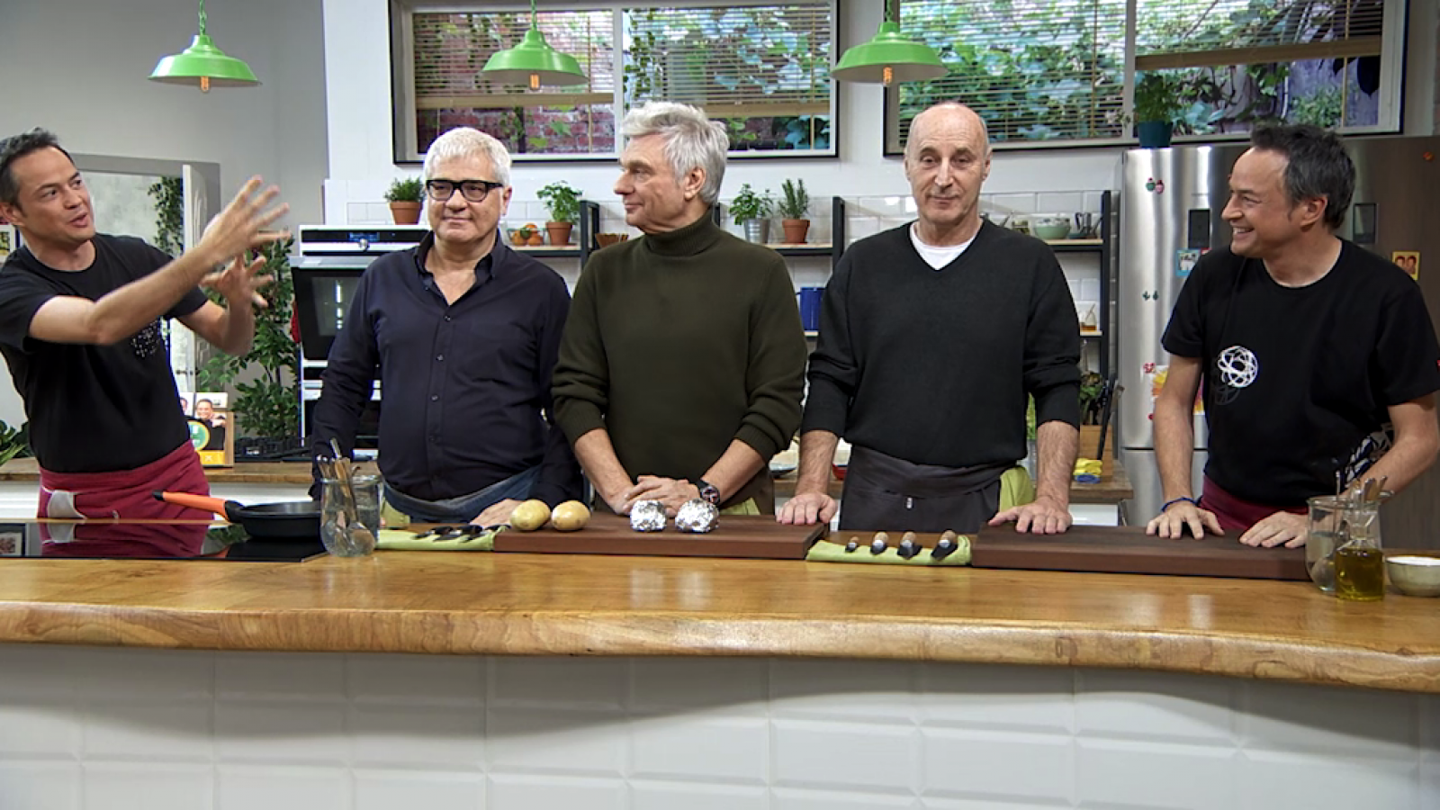 Torres en la cocina - Huevos rotos y raviolis de piña - ver ahora