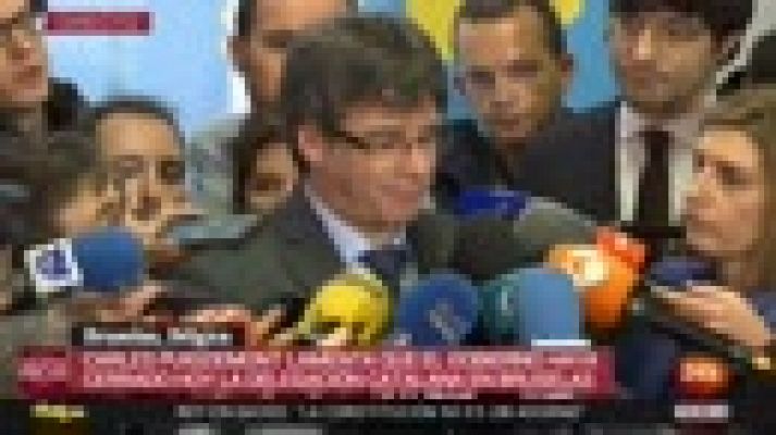 Informativo 24h - Puigdemont asegura que la "investidura ideal" es la presencial y no descarta volver a Cataluña