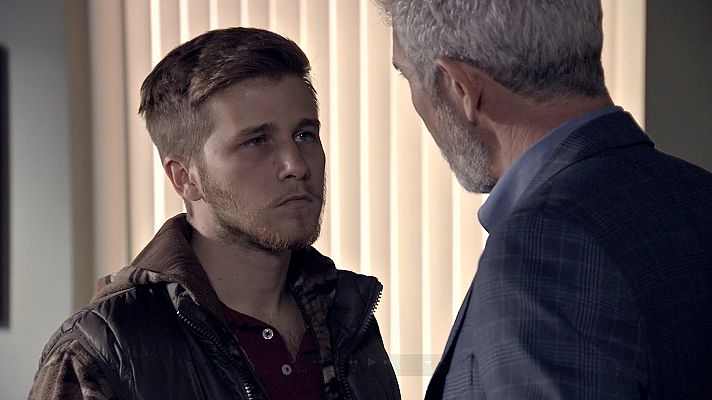 Servir y proteger - Jairo: "No hay garito en el barrio sin que haya miraditas"