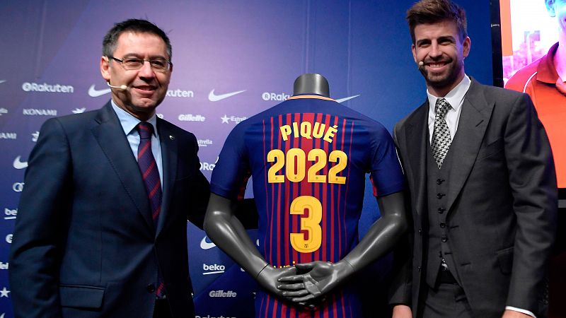 En el acto oficial de su renovación con el Barça, Pique ha asegurado que "aunque no sea capitán" seguirá siendo "igual". El central seguirá en el club azulgrana hasta 2022.