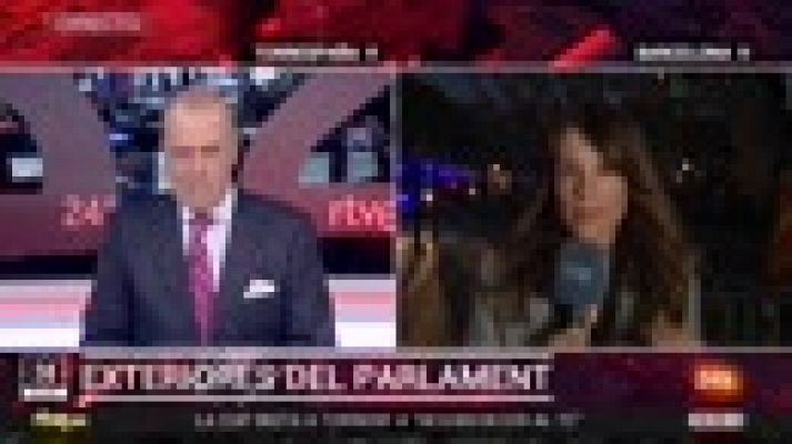 Informativo 24h - Tensión en los accesos al Parlament con enfrentamientos entre algunos manifestantes y los Mossos