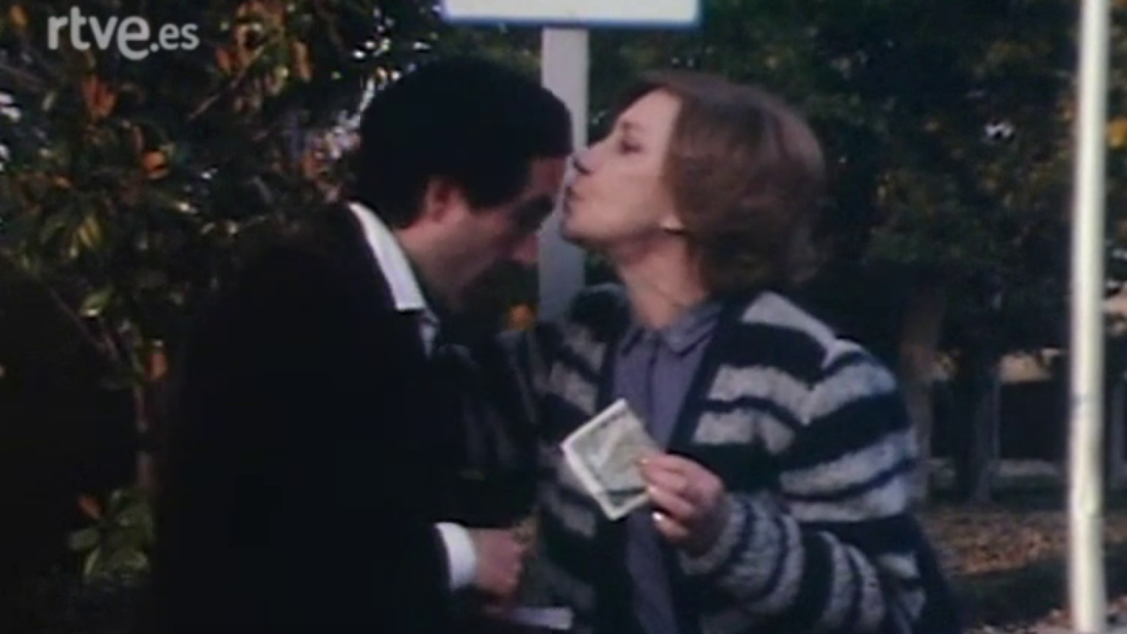 Con h de humor - Gracita Morales presenta 'Guardias y ladrones'