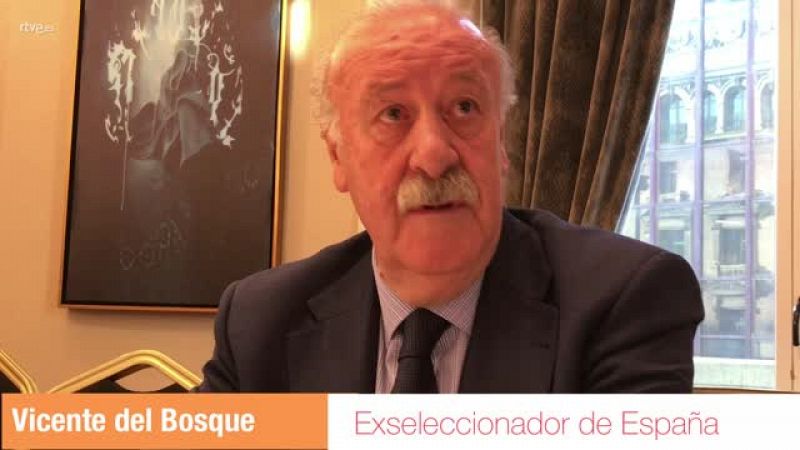 El exseleccionador de fútbol español Vicente del Bosque ha repasado para RTVE.es la actualidad de la selección y del fútbol español. Del Bosque cree que la situación del Madrid "es cíclica".