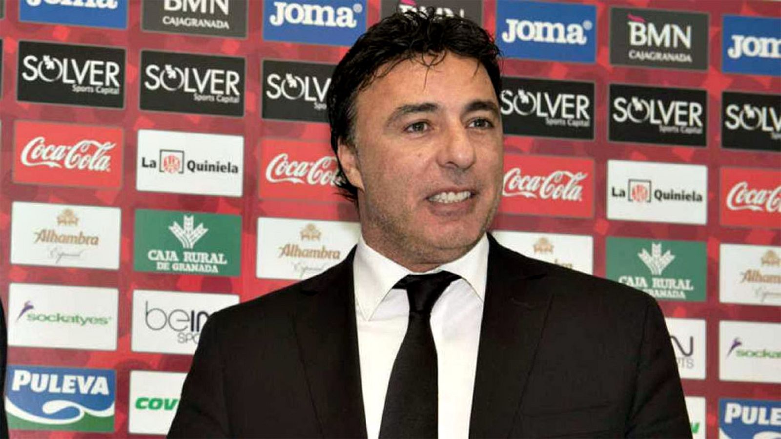 La UDEF ha detenido a primera hora de esta mañana al empresario y  consejero delegado del Cádiz CF, Enrique Pina, por delito fiscal,  blanqueo capitales y falsedad documental en la venta de jugadores de  fútbol, según informan a Europa Press fuentes