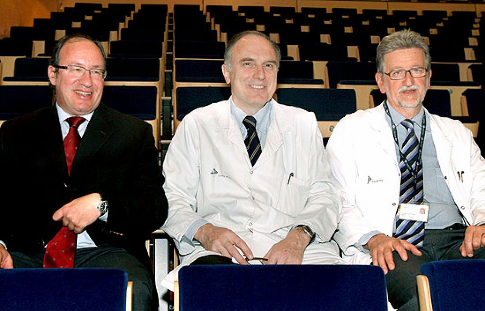 Médicos españoles extraen por primera vez el bazo por la vagina y el ombligo - Ciencia y tecnología en Rtve.es | Ver