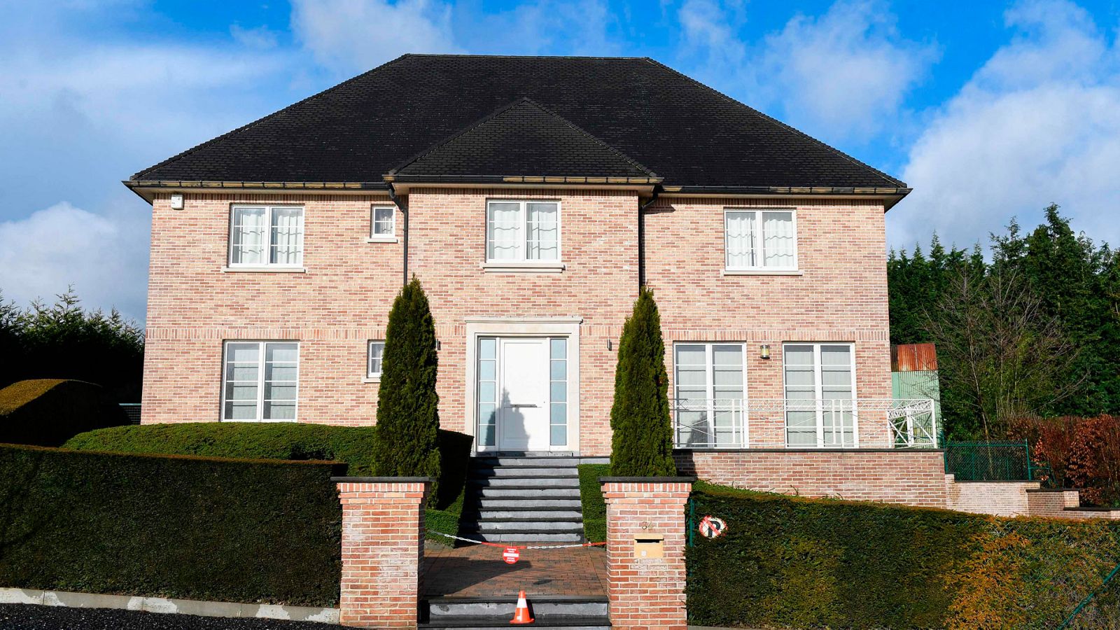 Las incógnitas en torno a la mudanza de Puigdemont en Bélgica