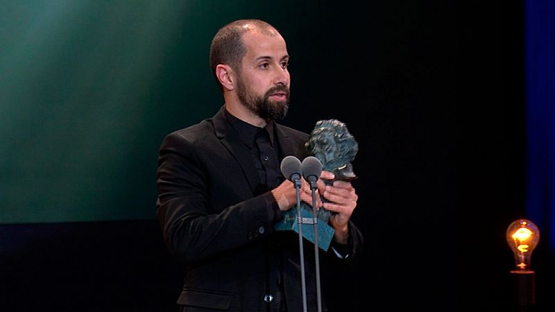 Javier Agirre Erauso, Mejor Dirección de Fotografía por 'Handia'