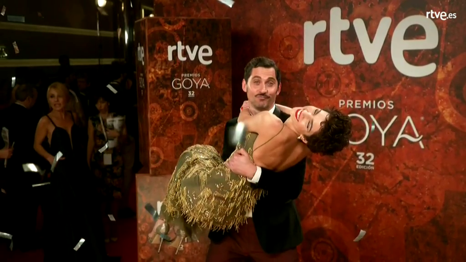 Goyas Golfos 2018 - Paco León y Úrsula Corberó, en la cámara glamur