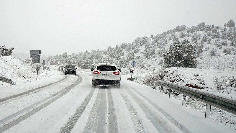 Telediario matinal en cuatro minutos - 05/02/2018