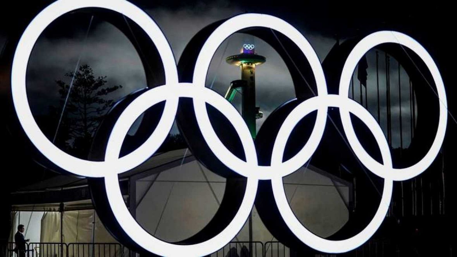 El COI rechaza la invitación a PyeongChang 2018 de los 15 rusos amnistiados por el TAS | Ver