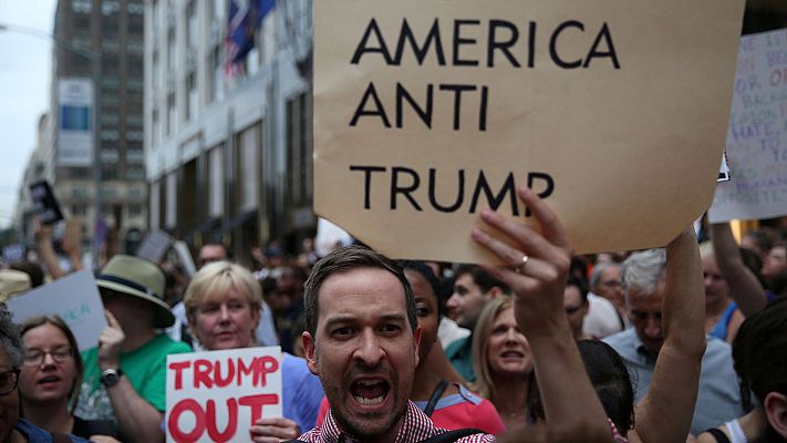 Informativo 24h - Trump supera el primer trámite parlamentario para lograr financiación